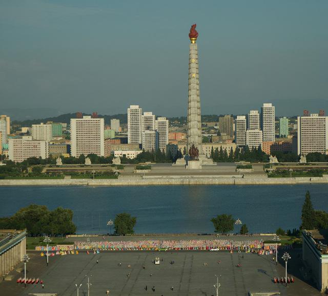 朝鲜观察，朝鲜空姐很漂亮，平壤街头垃圾桶很少