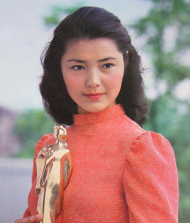 80年代的5位“挂历女神”，个个貌美如花，她们的经历却令人唏嘘