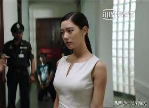 亚洲曝乳美女(“亚洲第一美女”克拉拉，就是性感天花板)