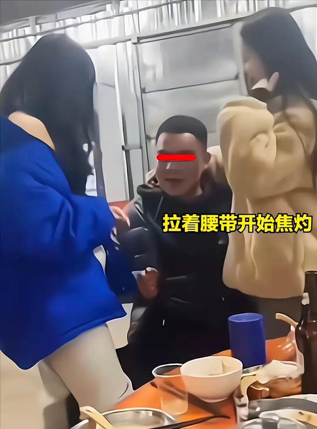 火辣私房秀！两位醉饮美女表演惊艳热舞，男子被迷得神魂颠倒！