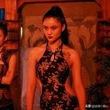 穿黑丝打鬼子，浓妆艳抹女特工，这无脑的操作，导演是认真的吗？