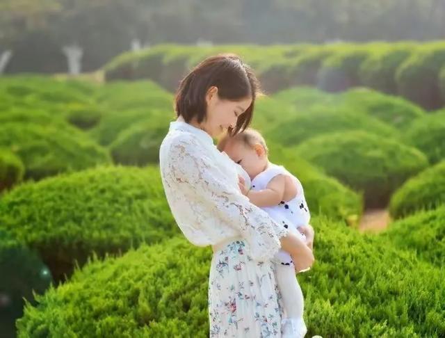 人心变态！暗访揭秘人乳交易惊人事实，成人喝乳现象令人震惊！