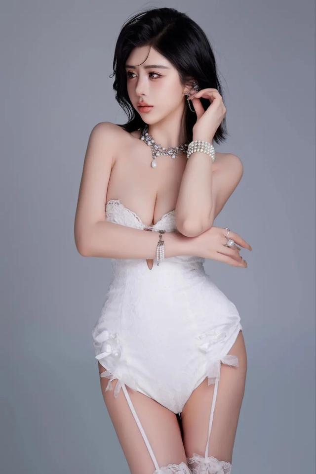 美女唯美性感写真