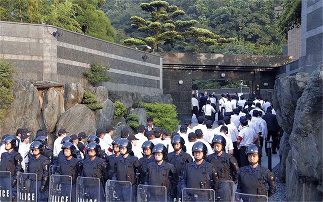 日本68岁黑老大派小弟杀女护士，只因下身手术失败，最后被判死刑