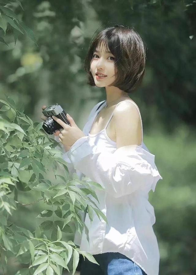 纯情美女，宛如初见