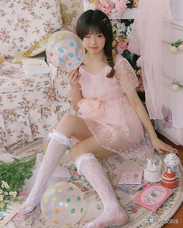 少女写真｜白丝玉足樱花风味的初恋少女！