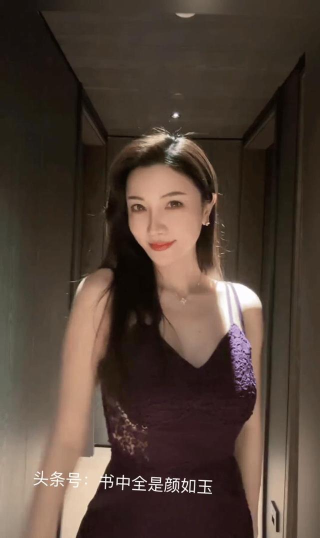 美女动图GIF089之迷人少妇