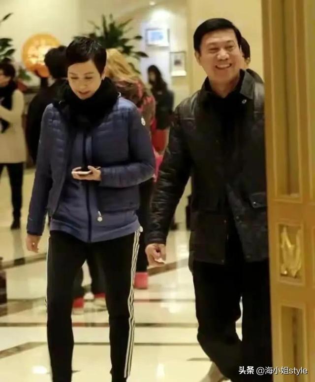 这7位女星，上半身貌美如花下半身腿形各异，走路姿势简直毁形象