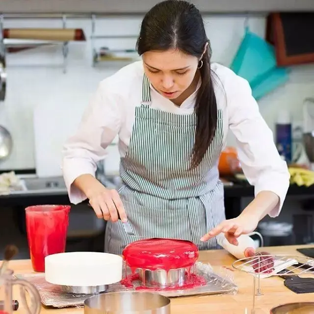 美女建筑师辞职做蛋糕，把奶油当混凝土，每一件都堪称神奇艺术