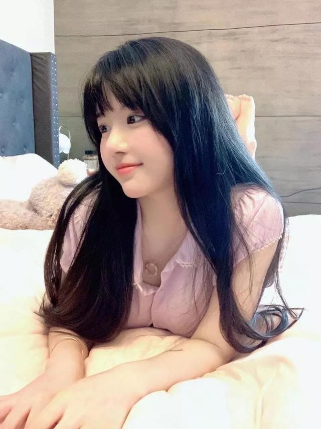 纯情美女，宛如初见