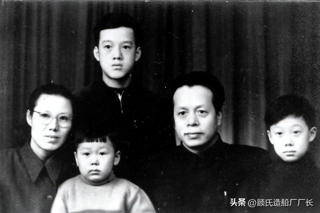 专挑穿大衣的美女下手的医生，1957年哈尔滨张仲秀连环割衣案始末