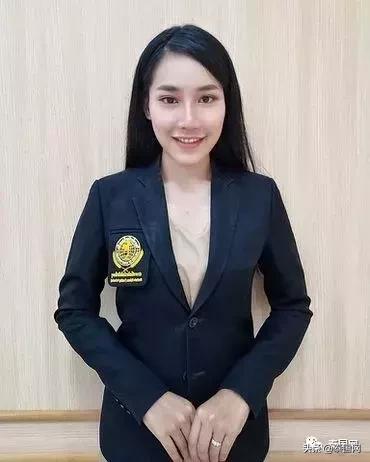 泰国女教师制服美照 你更喜欢哪一款？