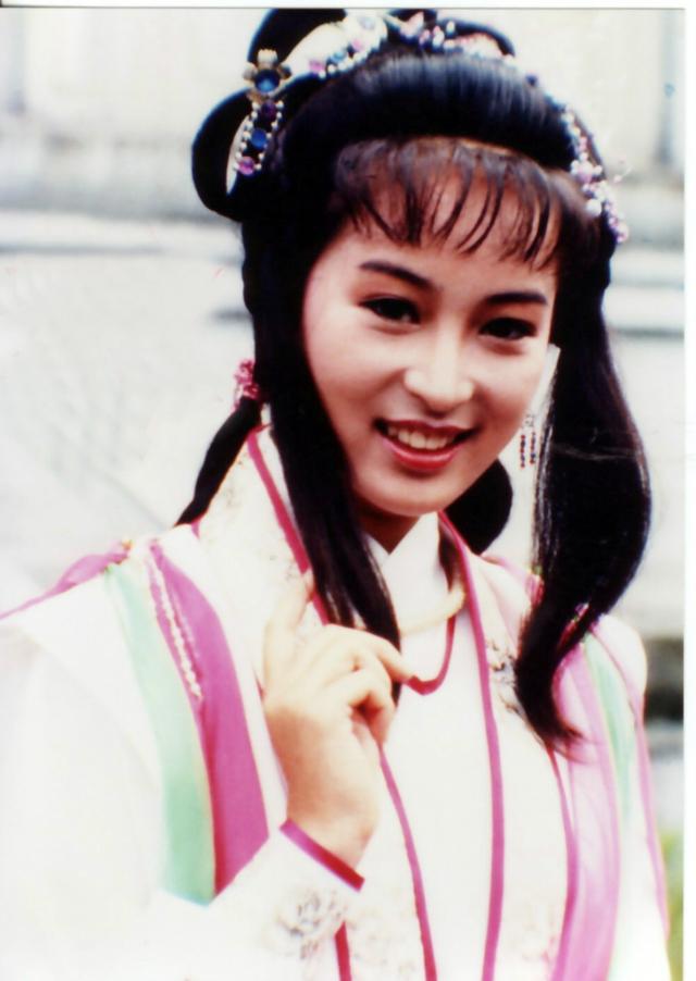 盘点80年代香港美女明星 翁美玲曾华倩黎美娴黄杏秀戚美珍张曼玉