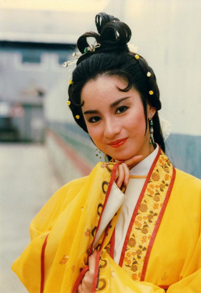 盘点80年代香港美女明星 翁美玲曾华倩黎美娴黄杏秀戚美珍张曼玉