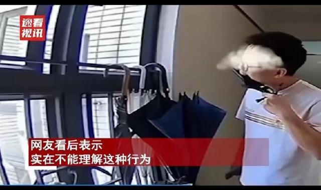 男子进居民楼舔女住户高跟鞋，还一脸陶醉很享受的样子，惊呆网友