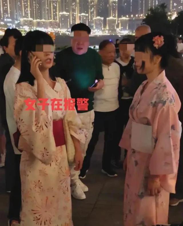 重庆江边惊现和服美女，遭遇大妈怒怼，结局出人意料！