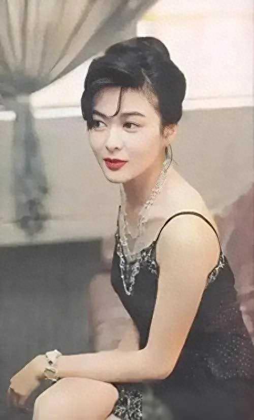 90年代，震惊香港娱乐圈的10大绝色美女，你知道几个？