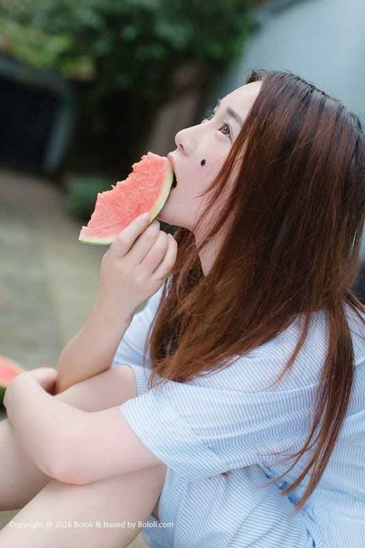 沈欣雨夏日の西瓜