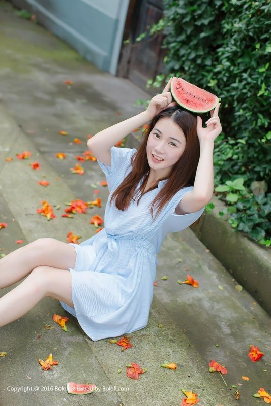 沈欣雨夏日の西瓜