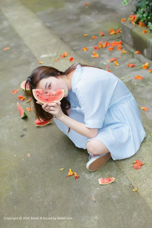 沈欣雨夏日の西瓜