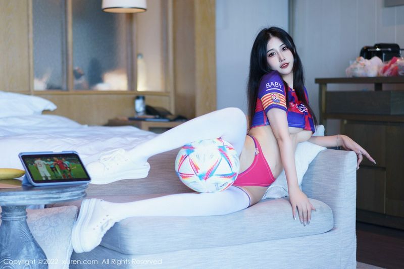 laura阿姣 完整版无水印写真