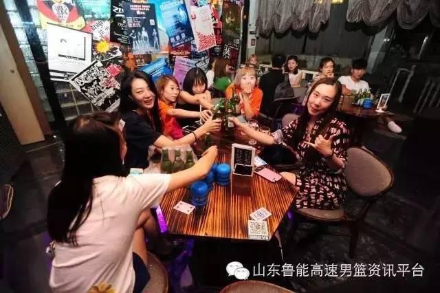 来不来！25日晚，齐鲁台美女主持书匀约你看欧洲杯！