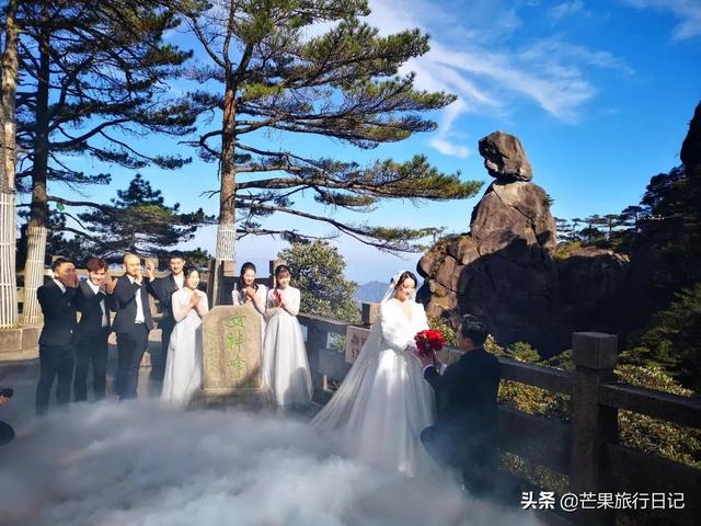 江西三清山有个奇特景点，海拔1314，据说是未婚男女定情圣地