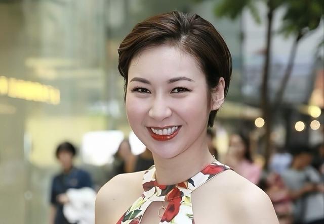 TVB女星庄思敏遭非礼，被外籍人士故意撞胸口，网友调侃：胸太大