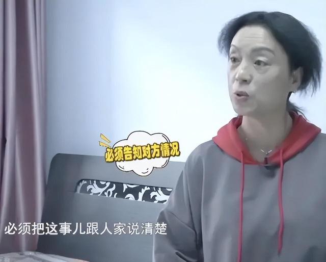 50岁大叔相亲38岁美女，交谈后哭着对红娘说，她就是想要我的钱