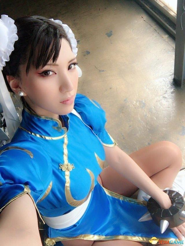 日本美女模特Cos春丽美图 那双大长腿十分吸睛