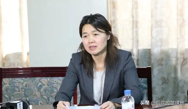 CBA四大美女老板，肤白貌美大长腿，巾帼不让须眉