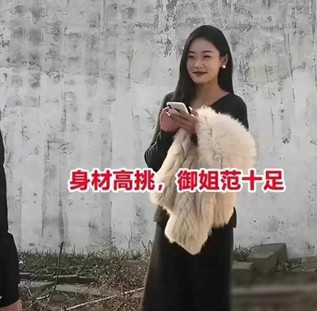 小伙相亲大6岁姐姐，被美貌彻底征服，女孩：不想帮别人调教男友