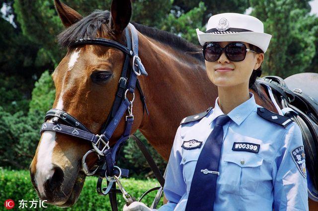 女神也是女汉子 悉数各地女警颜值排行