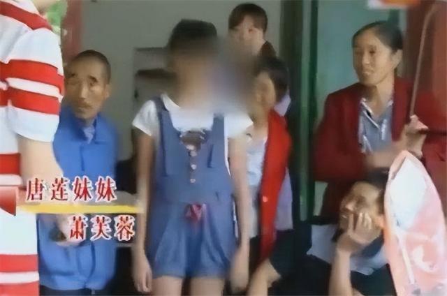 16岁叛逆少女打骂奶奶，要争亡父百万家产，殊不知自己是捡来的