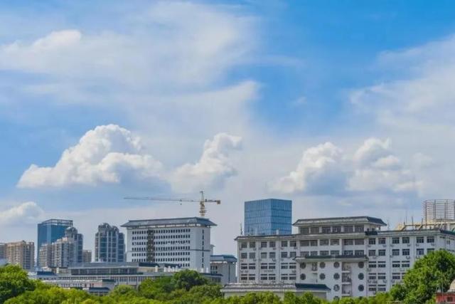 高清大图来袭！她，年年夺魁华中师范大学“最美校花”，惊艳众人！