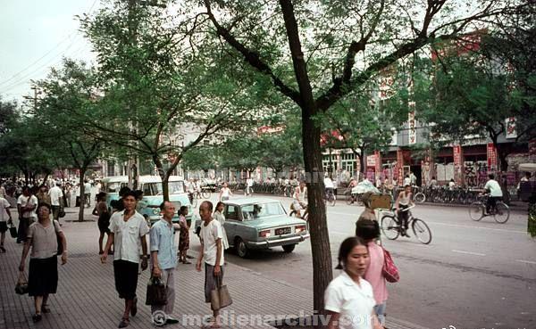 30张图看世界：印度漂亮的女警察，俄罗斯美女穿印度纱丽