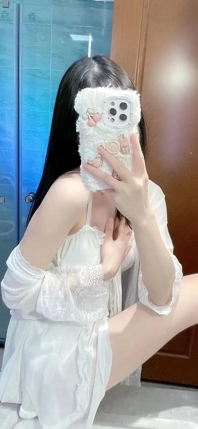 高清精选性感美女锁屏手机壁纸！