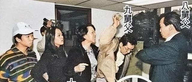 三女共侍一夫，每人每月还有50万工资拿，57岁又被爆出“四奶”？